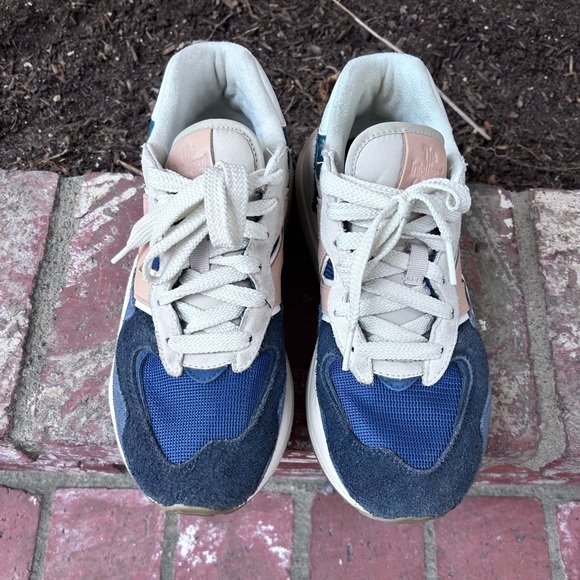 New Balance 574 - Picture 4 of 9